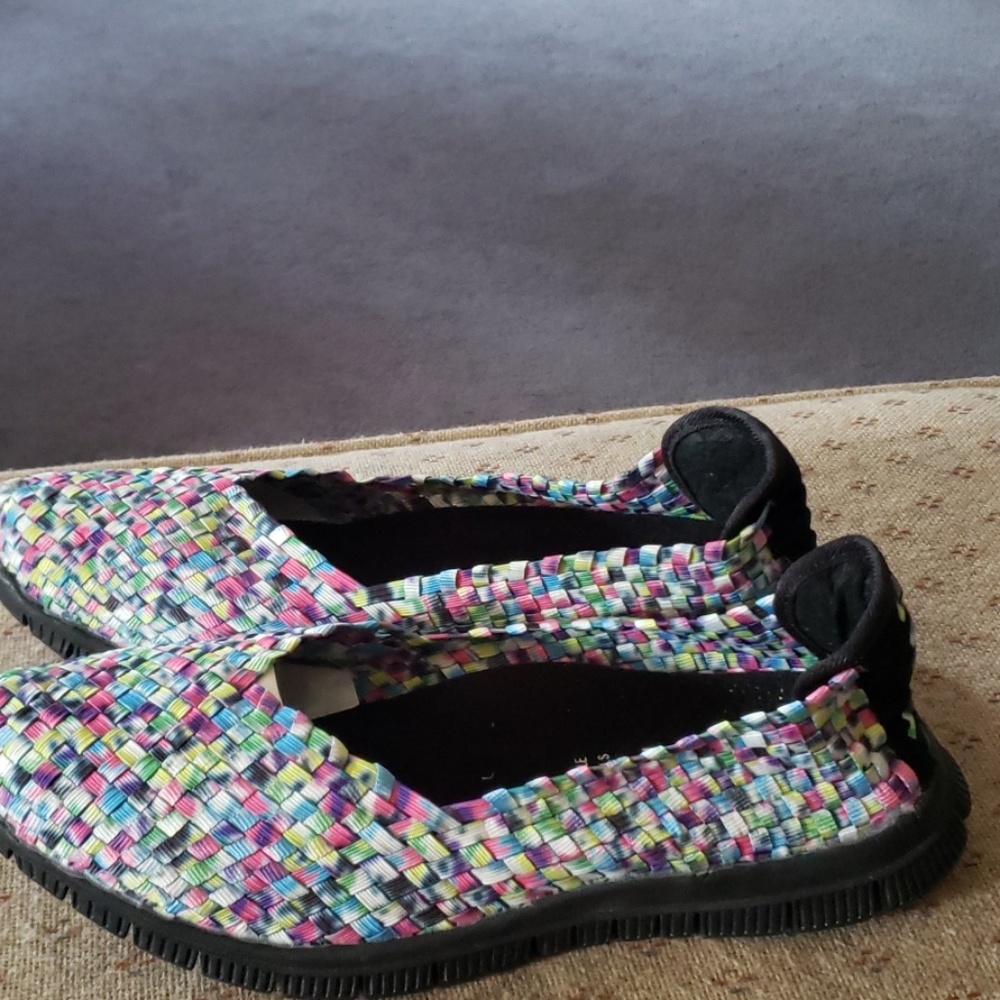 Multi color Brand new never worn, too big for me